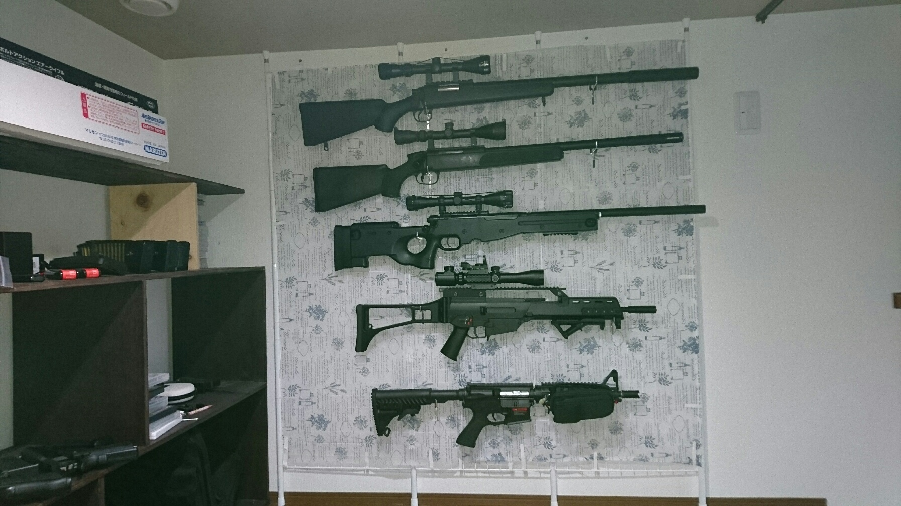 部屋武器庫計画２ 組み立てとりあえず完成編 貧乏オヤジのさとちん日記